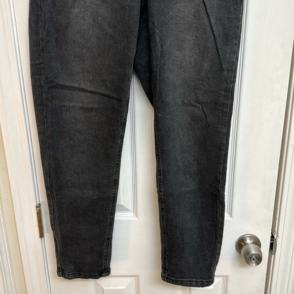 Wild fable mom jeans - Picture 2 of 5